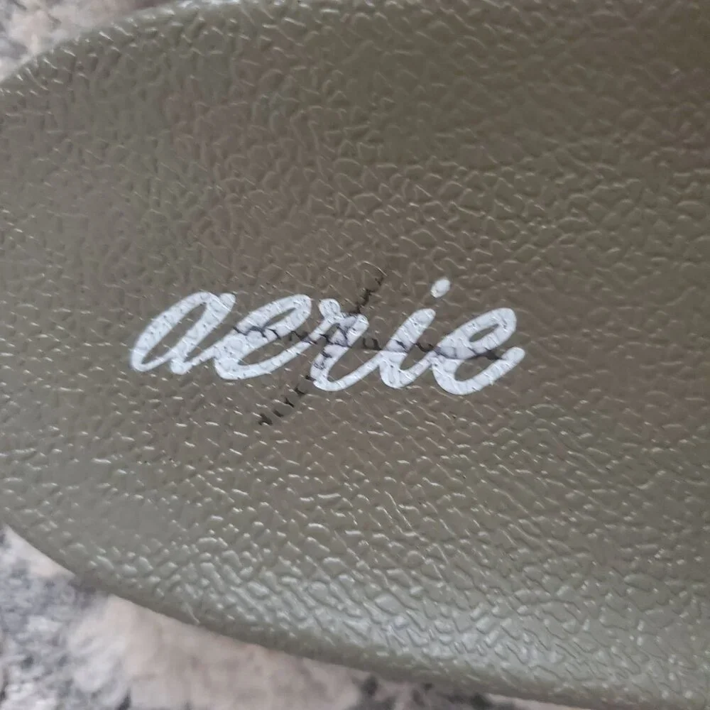 Aerie Women's Velvet Double Criss-Cross Strap Slip-On Sandals Gray Size 7 NWOT - Picture 6 of 10